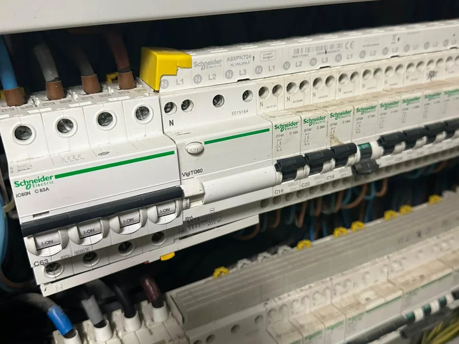 Interphone et visiophone par un électricien à Évry-Courcouronnes